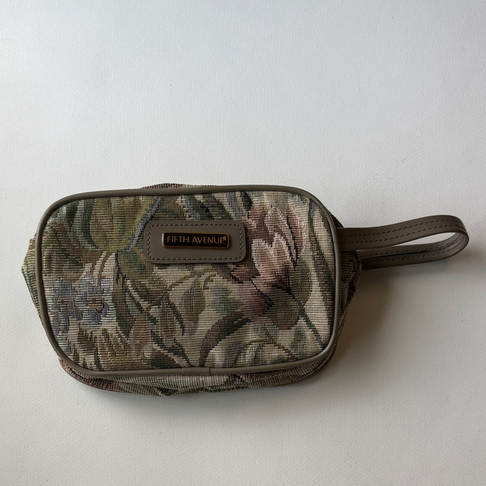 Fifth Avenue Floral Wristlet Clutch - Green and Brown